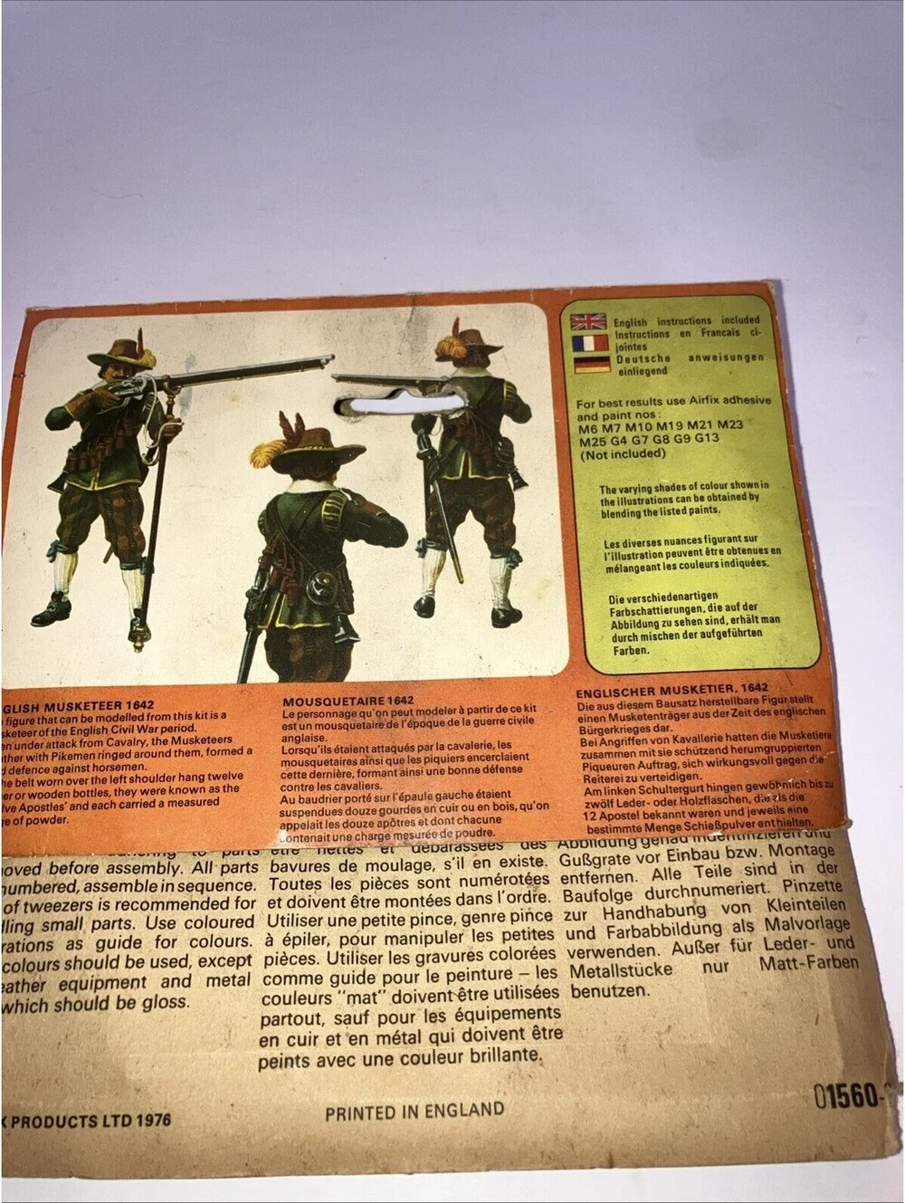 VINTAGE 1976 Airfix English Musketeer 1642  Model Kit #01560-0, 54mm NEW